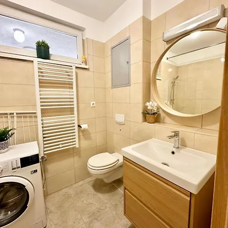 Akacfa Apartment By Chivi #Freeparking